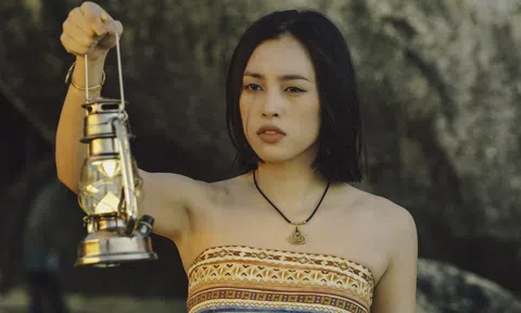 Hoa hậu Tiểu Vy: Tôi muốn thay đổi định kiến 'bình hoa di động'