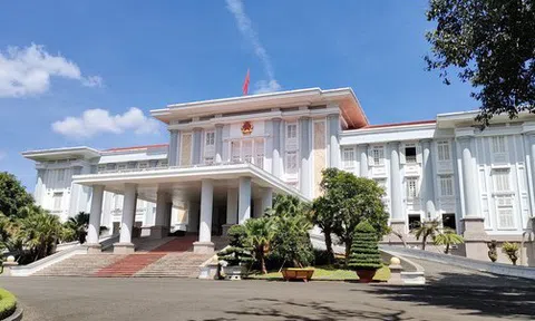 Báo cáo xem xét cho thôi chức vụ cùng lúc 3 phó chủ tịch tỉnh Gia Lai