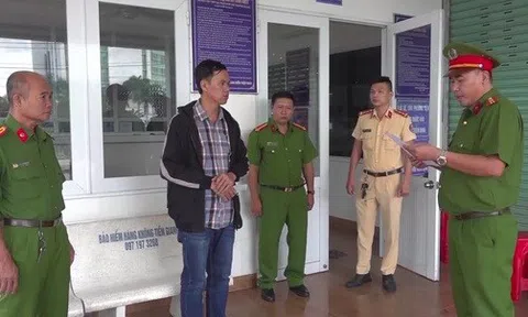 Hình ảnh bắt giữ, khám xét ở hàng loạt trung tâm đăng kiểm