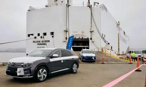 Lô xe điện VinFast VF8 cập cảng California, nhận giấy phép bán hàng tại Mỹ