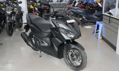 Đại lý giảm giá Honda Vario 160 ‘Made in Indonesia’ cạnh tranh Vario 160 ‘nội’