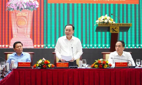 Đảm bảo thực hiện nguyên tắc tập trung dân chủ trong công tác cán bộ