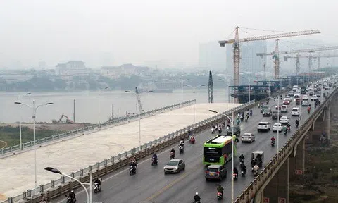 Công trường cầu Vĩnh Tuy giai đoạn 2 nhộn nhịp thi công những ngày cuối năm