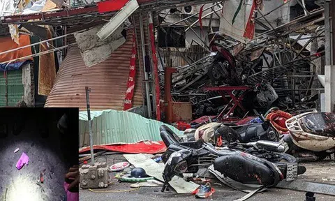 Phát hiện nhiều mảnh giấy hồng nghi xác pháo tại hiện trường vụ cháy lớn ở Hà Nội