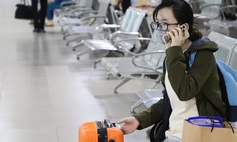 Hình ảnh 2 bến xe lớn ở TP HCM trước Tết