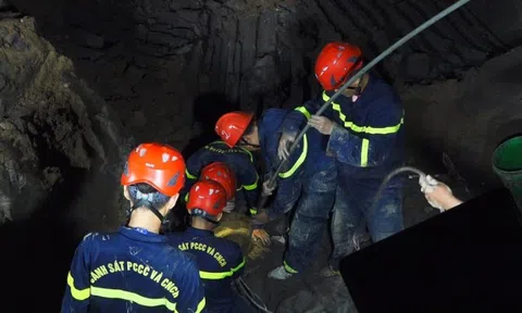 NÓNG: Giải cứu bé trai lọt vào trụ bê-tông sâu 35 m đang gặp khó khăn
