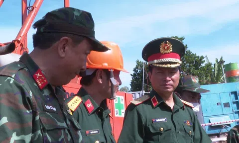 Thông tin mới nhất liên quan việc bé trai lọt vào trụ bê-tông sâu 35m