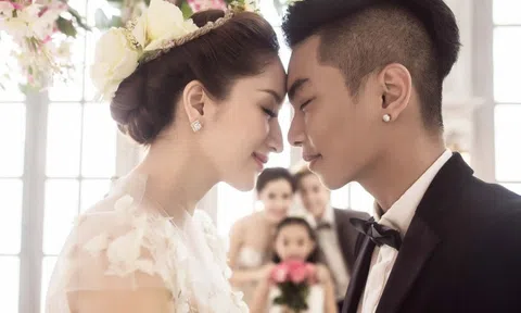 Phan Hiển tiết lộ về bộ ảnh cưới cách đây 8 năm với Khánh Thi