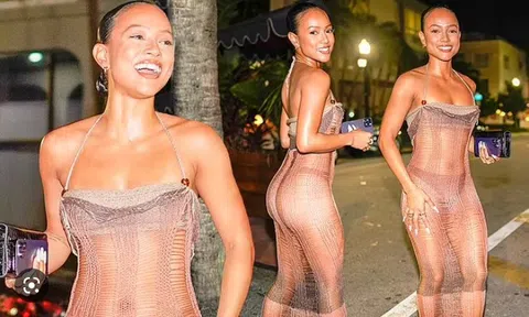 Mỹ nhân gốc Việt gây tranh cãi với váy 'mặc như không' trên phố