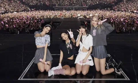 Vé xem BlackPink diễn tăng giá sốc