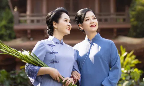 NSND Lan Hương, NSƯT Chiều Xuân vãn cảnh chùa ngày đầu năm