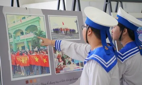 Đặc sắc triển lãm “Tuổi trẻ với biển đảo quê hương”