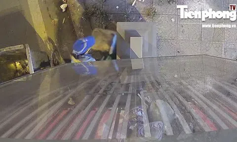 Lộ nguyên nhân nhân viên công ty môi trường lật úp nhiều thùng rác hiện đại