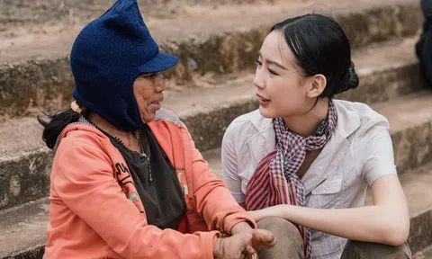 Hoa hậu Bảo Ngọc tặng quà Tết cho bệnh nhân ở làng phong