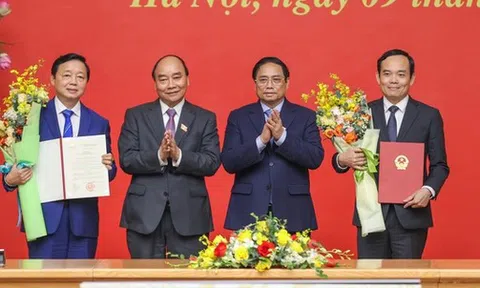 Công bố quyết định bổ nhiệm Phó Thủ tướng đối với hai ông Trần Lưu Quang và Trần Hồng Hà