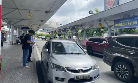 Thêm bãi đậu xe tạm 3.500 để giải tỏa khách sân bay Tân Sơn Nhất