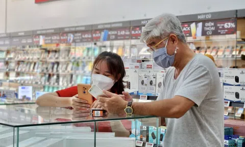 Smartphone Android chật vật cạnh tranh iPhone dịp sát Tết