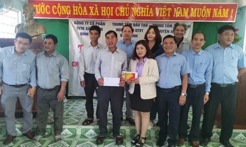 Trao 75 suất quà hỗ trợ người đồng bào dân tộc thiểu số ở Bình Định đón tết