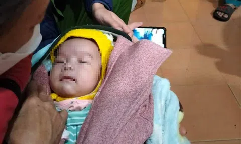 Bé trai khoảng 2 tháng tuổi bị bỏ rơi trước tượng Quan Âm