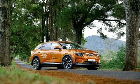 Doanh số tăng đột biến - VinFast bàn giao hơn 4.000 xe điện trong tháng 12/2022, gấp 7 lần so với tháng 11