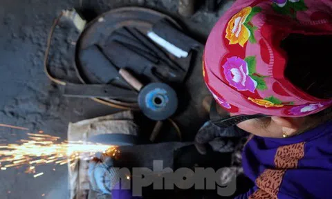 Làng rèn trăm năm tuổi đỏ lửa xuyên đêm phục vụ Tết