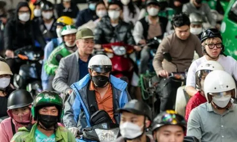 Hà Nội tắc đường cả ngày lẫn đêm khi Tết cận kề