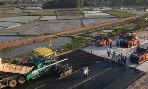 Nhiều công trình lớn thi công xuyên Tết, lãnh đạo Bộ GTVT trực tiếp thị sát