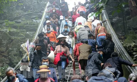 Điểm danh các lễ hội đầu xuân lớn bậc nhất Việt Nam để 'xách balo lên và đi'