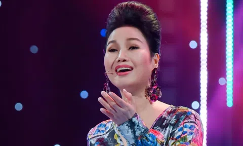 Thùy Trang kể chuyện khán giả leo rào, ‘phục kích’ tại khách sạn khi hát ở tỉnh