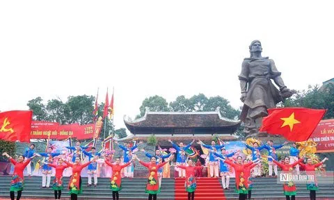 Hàng nghìn người dự khai hội gò Đống Đa Xuân Quý Mão