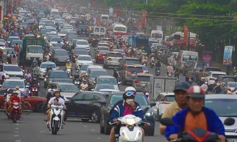 Hình ảnh Vũng Tàu nghẹt thở từ đường đến bãi biển