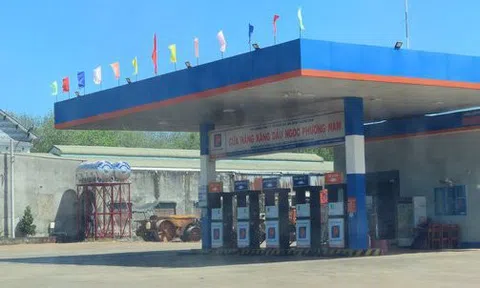 Bình Phước: Cây xăng bị phạt vì ngưng bán cho khách đã mở cửa bán lại