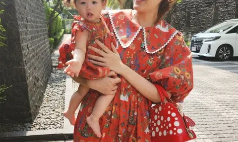 Dàn mỹ nhân Thái diện sắc đỏ du xuân