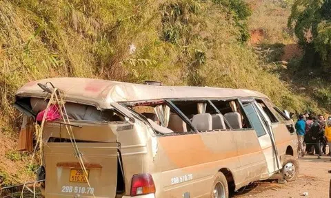 Xe khách chở người đi đám cưới gặp nạn: Xác định các nạn nhân