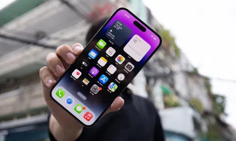 Số smartphone bán ra trên toàn cầu sụt giảm kỷ lục