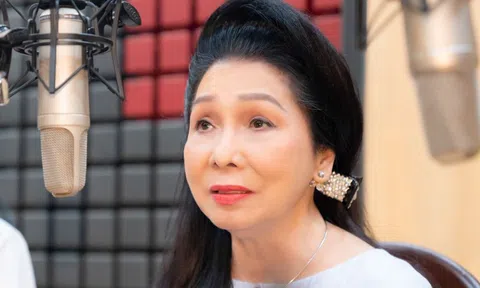 NSND Bạch Tuyết nghẹn ngào kể chuyện mất mẹ năm 8 tuổi