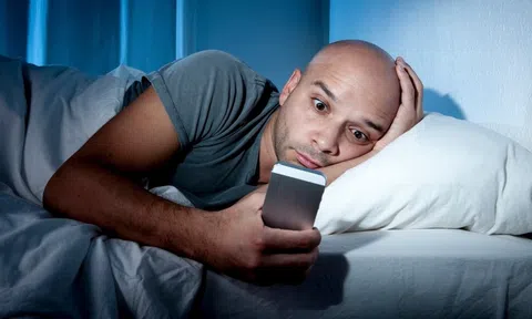 Đừng lướt điện thoại khi nghỉ ngơi nữa