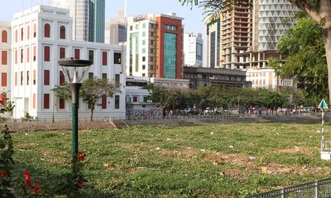 Choáng với hình ảnh bên dưới cầu Mống - quận 4, TP HCM