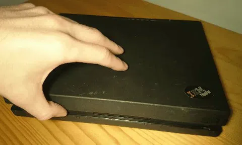 Những laptop có thiết kế kỳ quặc nhất