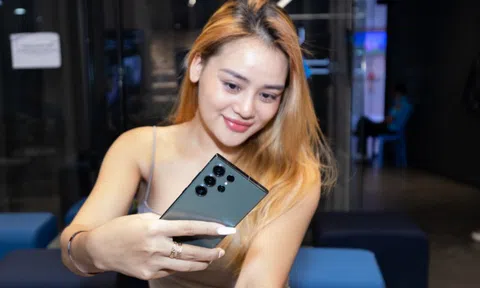 Người dùng Việt hào hứng trên tay Galaxy S23 tại Samsung 68