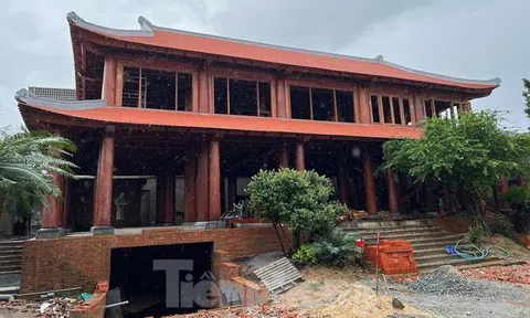 Hết thời hạn nhưng đại gia Quảng Ngãi vẫn chưa tháo dỡ biệt phủ vì... 'chờ thợ giỏi'