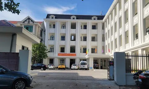 Lật tẩy chiêu 'thổi giá' thiết bị giáo dục tại Hà Tĩnh