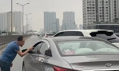 Tài xế Porsche chặn đầu, nhổ nước bọt vào xe Hyundai bị phạt 11 triệu đồng