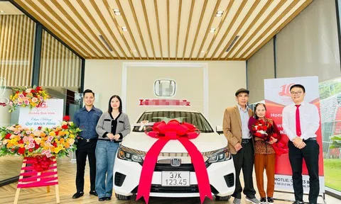 Mua ô tô tặng bố mẹ, cô gái Nghệ An bấm được biển VIP 12345