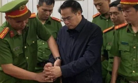 Nghịch lý đăng kiểm: Một “thế giới” riêng, vì đâu nên nỗi?