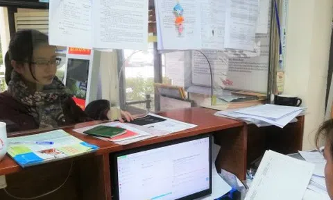 "Còn rất nhiều thủ tục hành chính vẫn cần thông tin trên sổ hộ khẩu giấy"