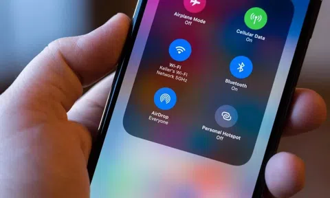Chuyến bay tại Mỹ bị hoãn 4 giờ vì khách dọa đánh bom qua iPhone