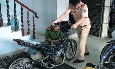 Công an phát hiện nhiều bất ngờ tại hàng loạt tiệm sửa xe ở TP HCM