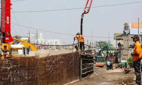 Hiện trạng cây cầu gần 600 tỉ đồng được người dân mong chờ suốt 20 năm ở TP.HCM