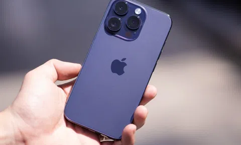 iPhone 14 khoá mạng bất ngờ tăng giá